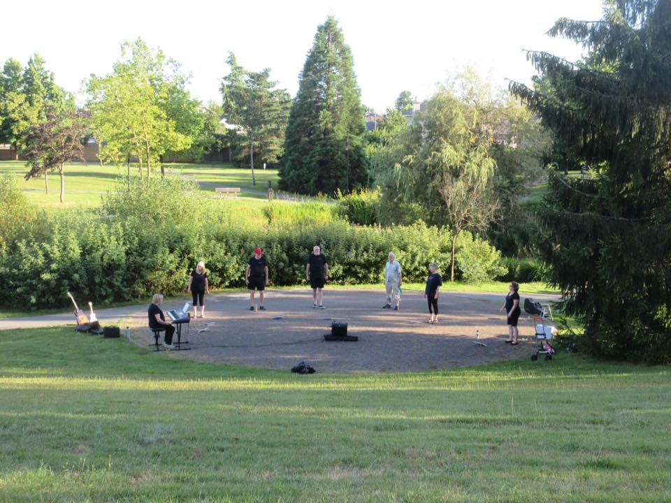 Singalong Lunch Hour Picnic